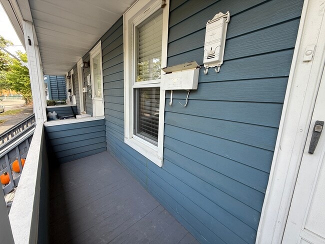 Photo - 195 Forest St Unit 1