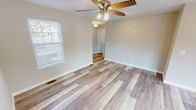 Photo - 513 St George St