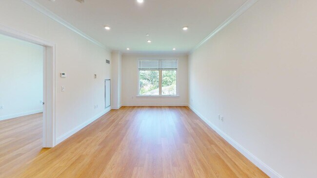 Photo - 206 Sherman Rd