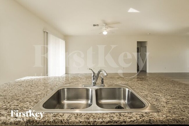 Photo - 112 NW 11th St