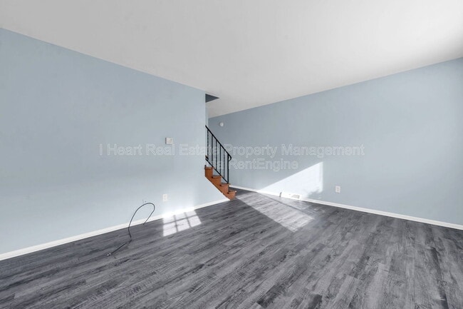 Photo - 880 N Meadows Ct Unit J