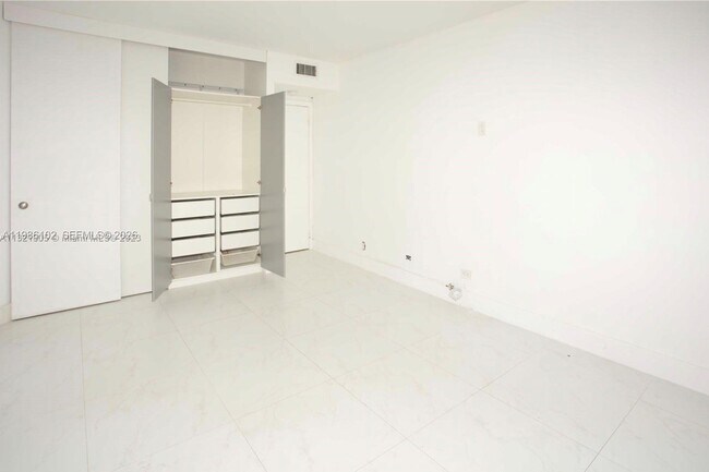 Photo - 7441 Wayne Ave Unit 10I