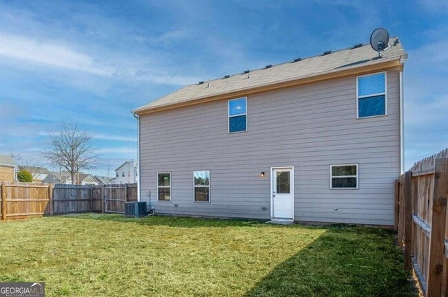 Photo - 700 Fitzroy Dr