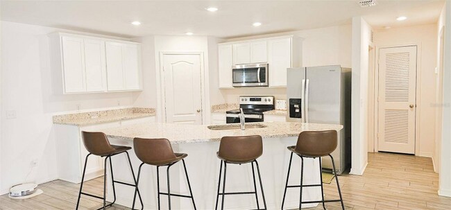 Photo - 271 Begonia Ln