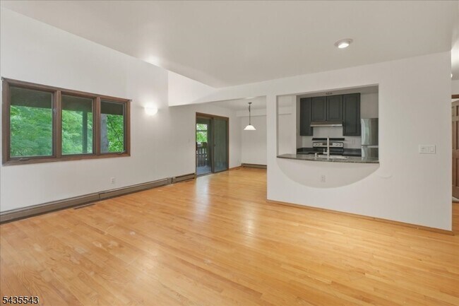 17 Village Way