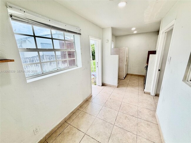 Photo - 2212 Grant St Unit s