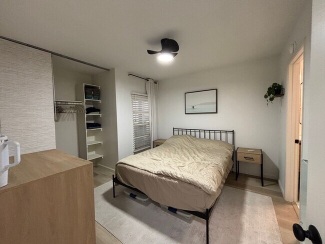 Photo - Furnished 1 Bed 1 Bath unit in University ... Unit 105