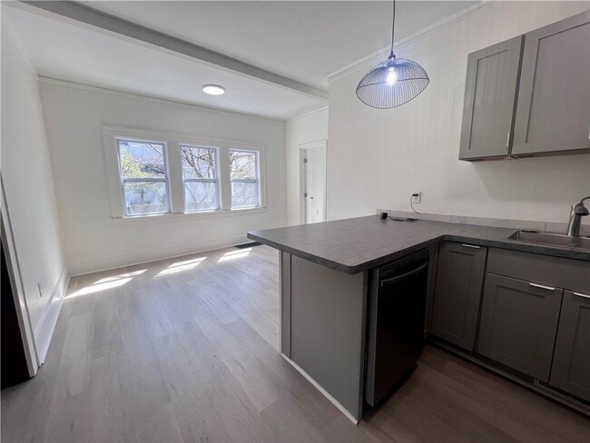 Photo - 43 Lawton St