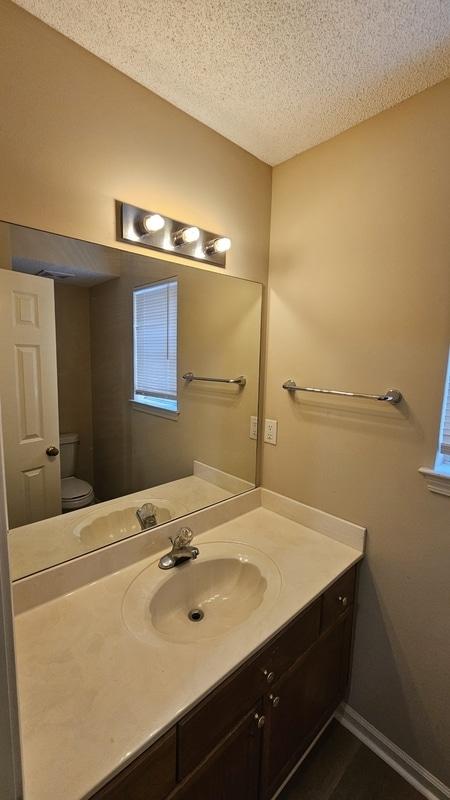 Photo - 7170 Charlton Way