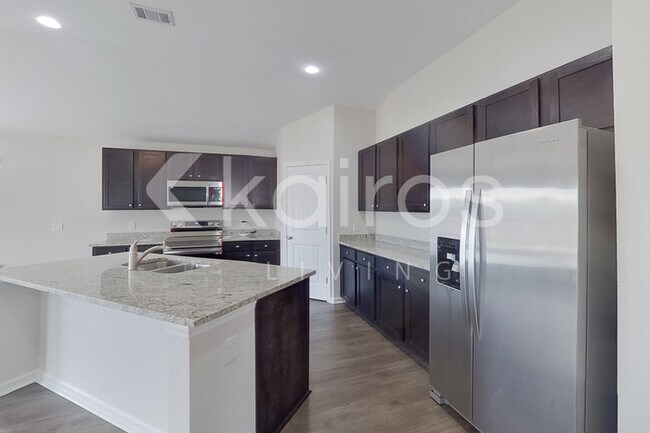 Photo - 101 Ebenezer Blf Wy