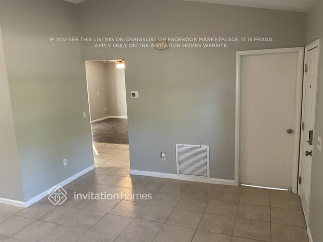 Photo - 1648 Raymore St NW