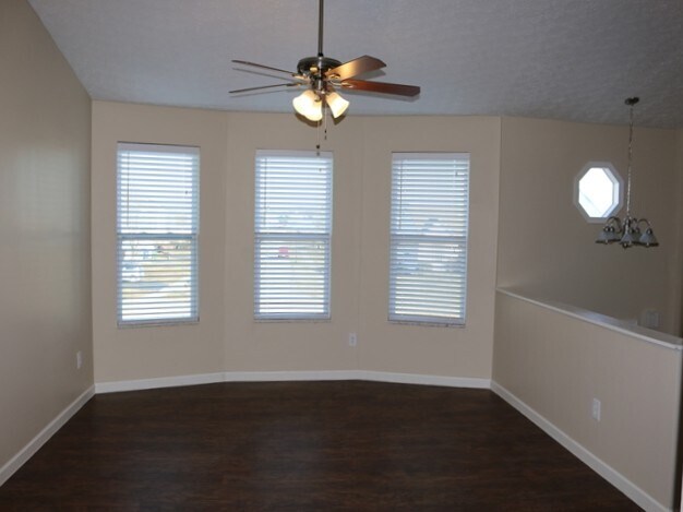 Photo - 6699 Alex Dr