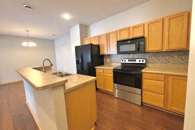 Photo - Gorgeous 2bed 2bath Townhome in Bailey’s Arbor