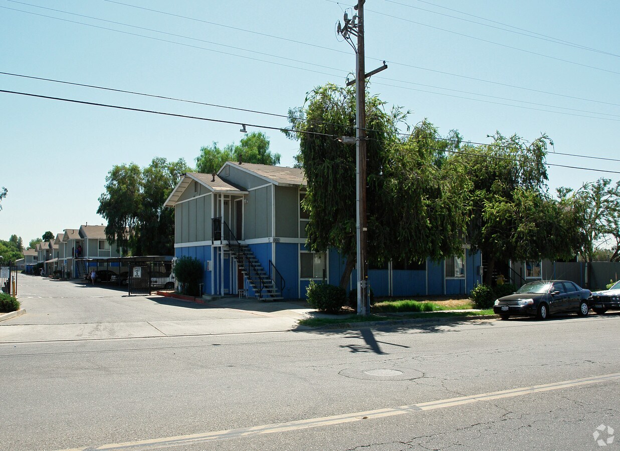 Altos West Apartments - Altos West Apartments