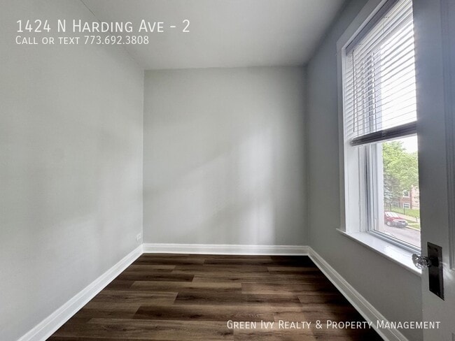 Photo - 1424 N Harding Ave Unit 2
