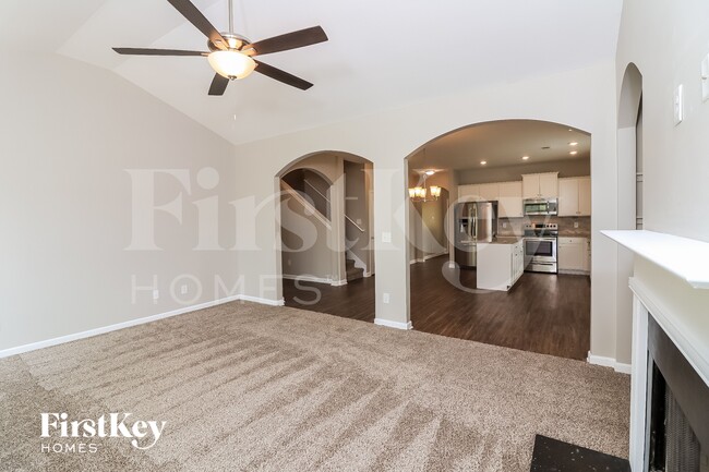 Photo - 23 Holsteiner Ln