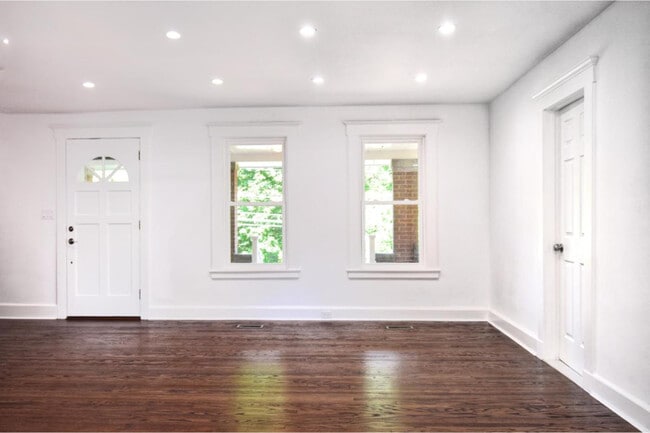 Photo - 149 Lake Ave