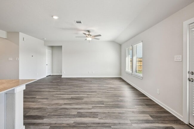 Photo - 6442 Sugarcane Ln