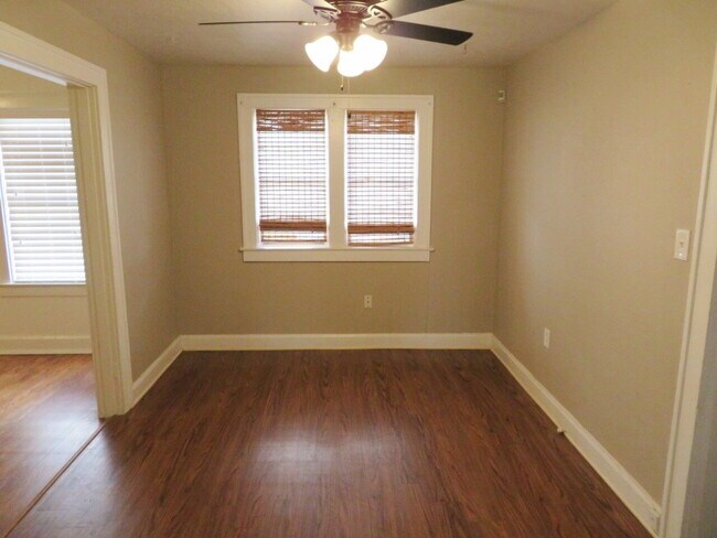 Photo - Front House Located Near Parks & Minutes From Texas Tech Campus! Unidad Front