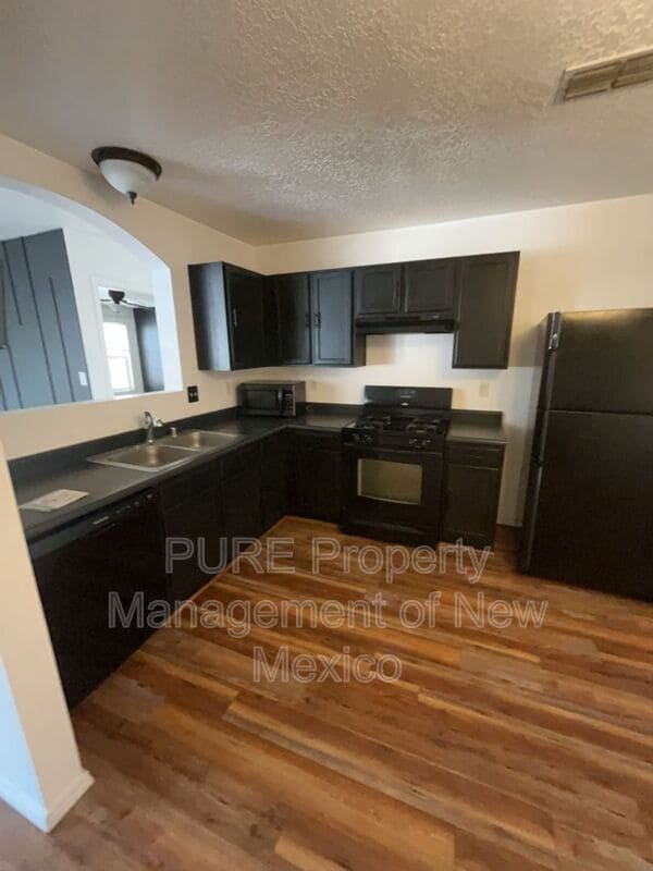 Photo - 652 Quailbrush Dr NW
