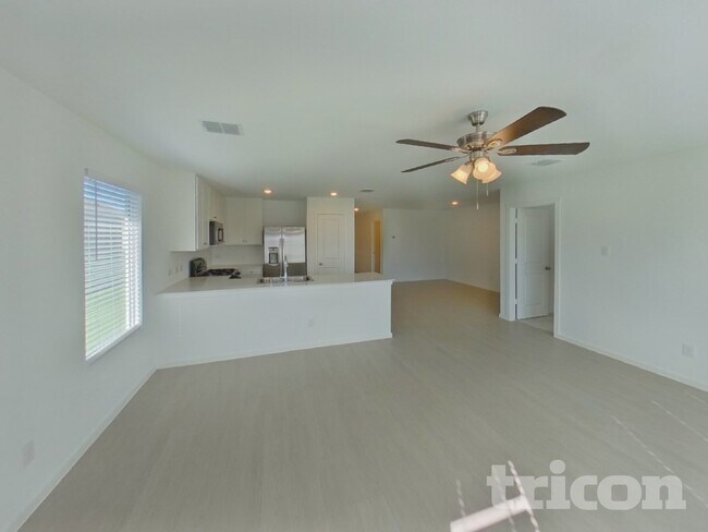 Photo - 1613 Parlier St