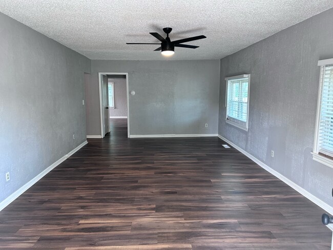 Photo - 1002 S Reno Ave