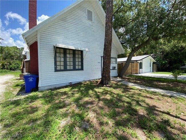 Building Photo - 2225 Stella St Rental