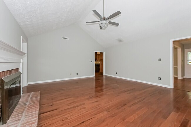 Photo - 295 N Oakland Cir