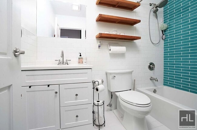 Photo - VERONICA PLACE Unit 3E