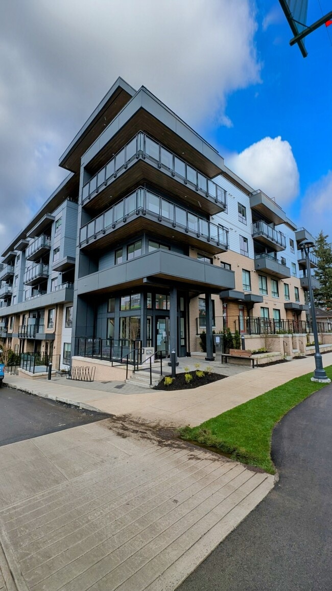 Photo - 9456-9134 134 St