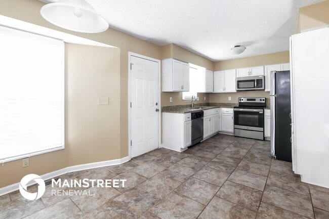 Photo - 216 W Heritage Dr
