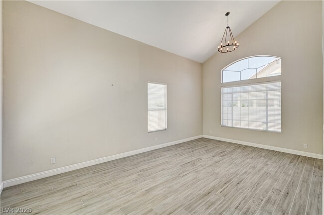 Photo - 7832 Blue Eagle Way