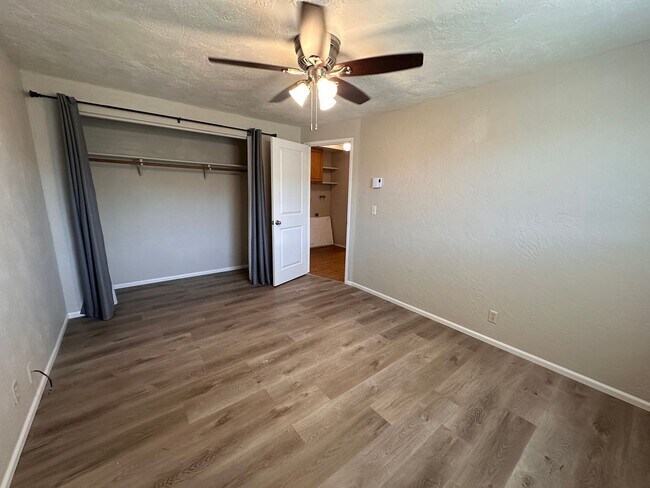 Photo - 520-522 N 38th Pl Unit 522