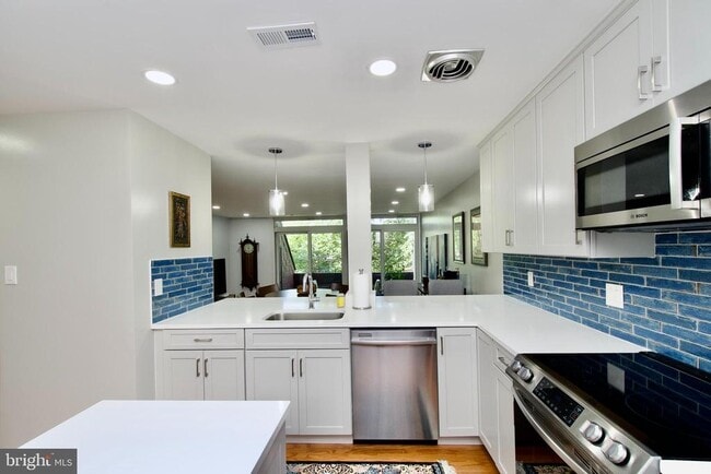 Photo - 2204 S Quincy St