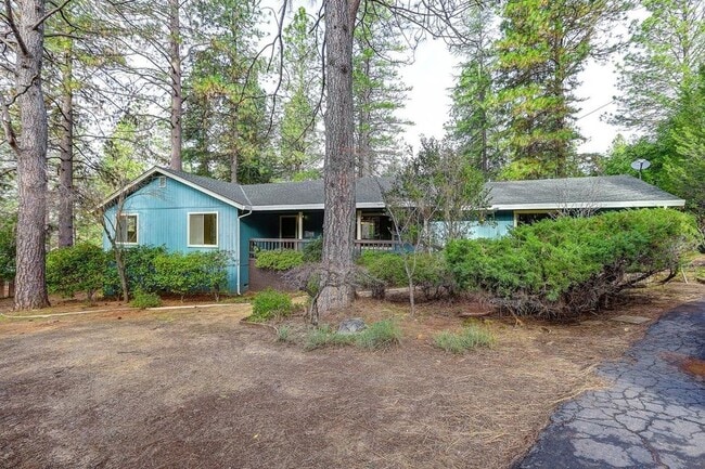 Building Photo - 10959 Alta Sierra Dr