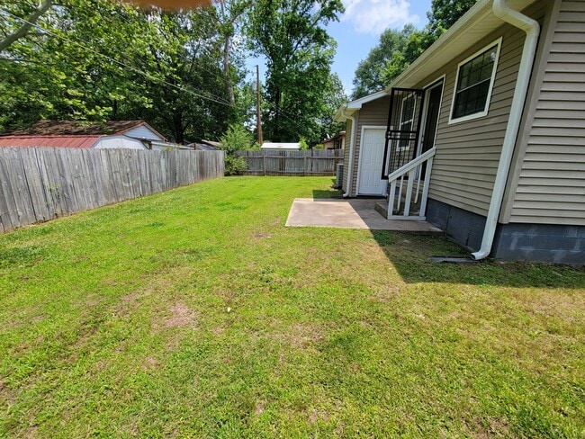 Photo - 1900 Kelly Dr