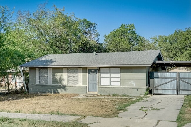 Frente - 4815 Castle