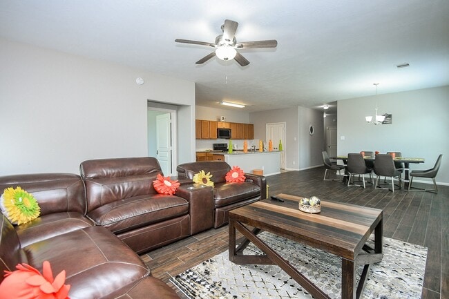 Photo - 3318 Grand Cane Ln