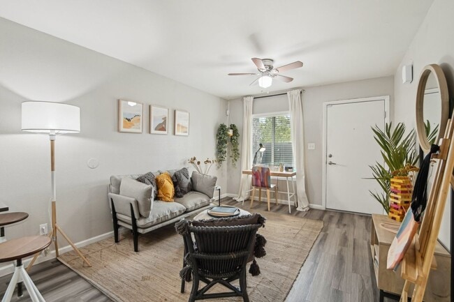 Photo - Aqua Apartments