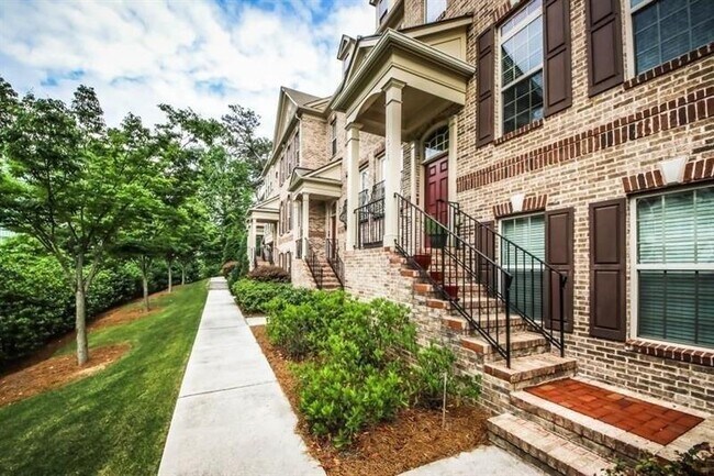 Photo - 1004 E Paces Chase