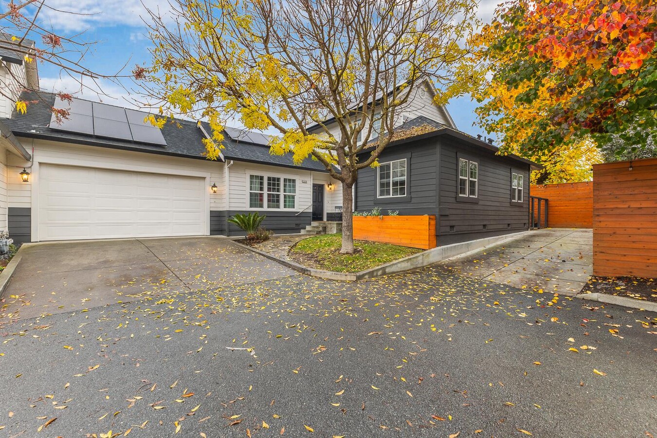 Photo - 500 Greeneich Ave