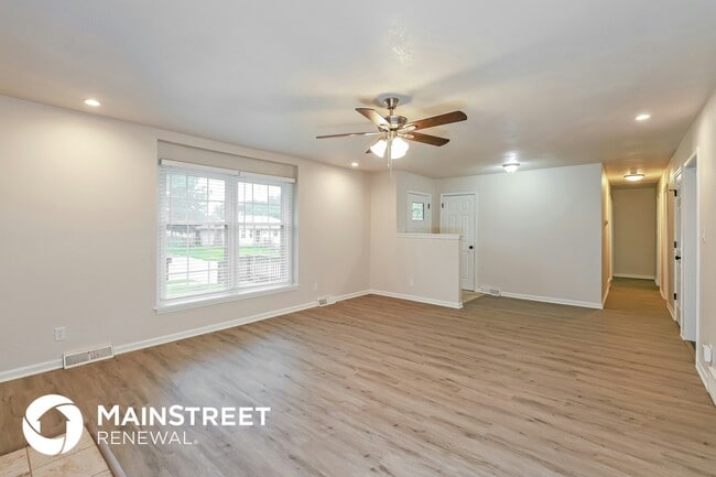 Photo - 930 Josela Ct