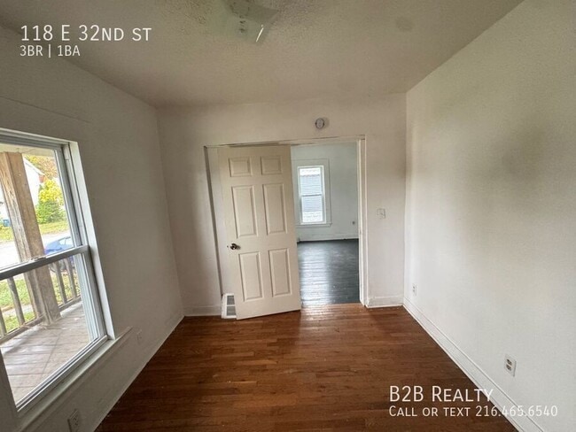 Photo - 118 E 32nd St