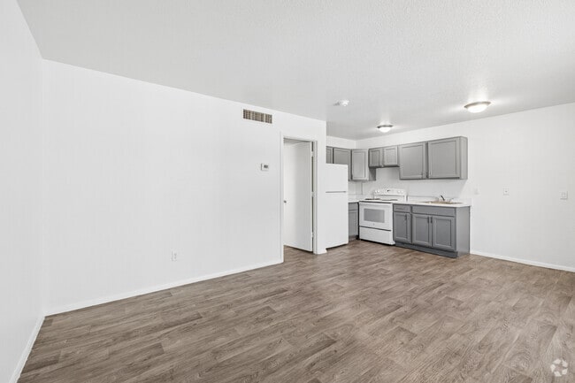 1BR, 1BA - 520SF - Living Room - The Grove