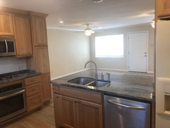 Photo - 1205 Fairfield St