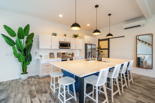 Photo - 823 Orondo Ave