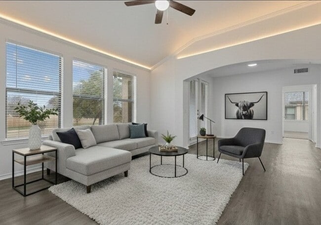 Photo - PECAN POINTE