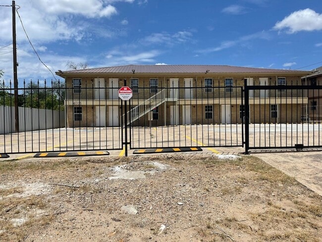 Photo - 4018 San Agustin Ave Unit A