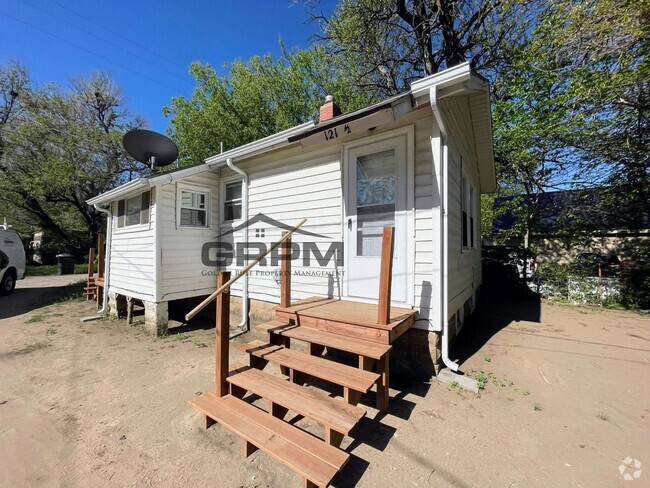 Building Photo - 121 W 7th Ave Unit 1/2 Rental