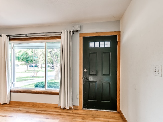 Photo - 2204 Melrose Ave